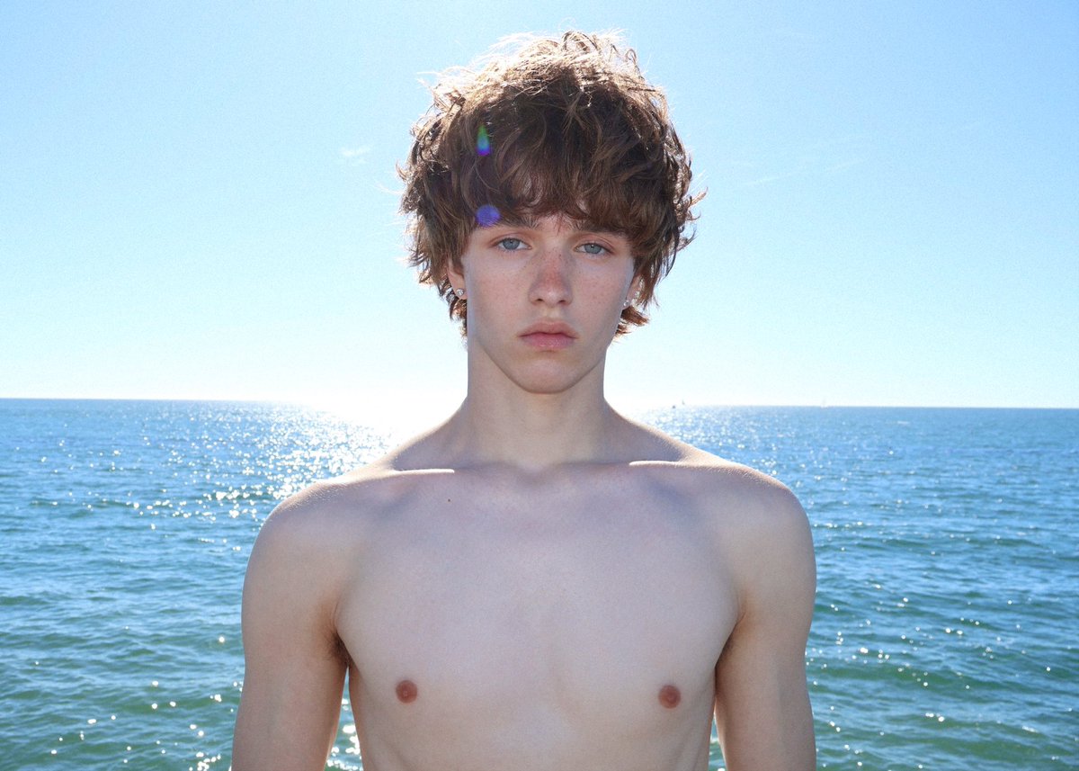 jacecameronn's tweet photo. u surf? https://t.co/r5q0KG6z8J