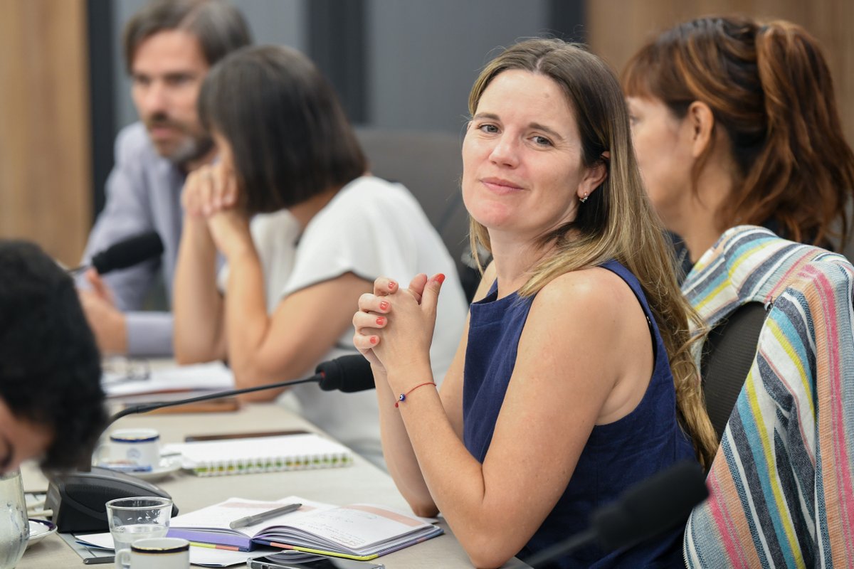 Esta tarde recibimos a docentes, estudiantes y representantes sindicales para trabajar sobre la agenda educativa nacional. Frente a los intentos de recortes, desfinanciamiento y reforma regresivas es fundamental que nos organicemos para defender a la educación publica en todas