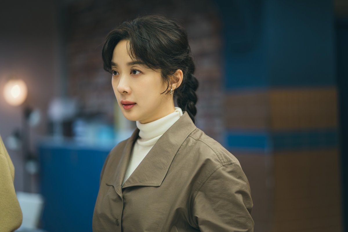 ‘아너’ 이청아만의 밀도 높은 감정 열연으로 압도적 몰입감 선사
‘아너’ 이청아, ‘황현진 제발!’ 절로 나오는 과몰입 유발 열연
반환점을 돈 ‘아너’ 속 이청아의 다채로운 얼굴

[사진 출처: KT스튜디오지니]

#이청아 #LeeChungah