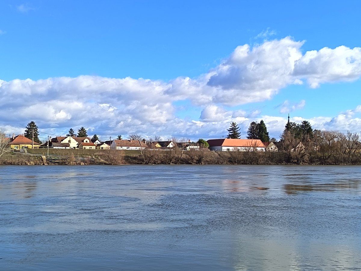 AndreaGerak's tweet photo. #Leányfalu #Pócsmegyer #Magyarország🇭🇺 #Hungary #Dunakanyar #DanubeBend https://t.co/MtdXoJOyiI