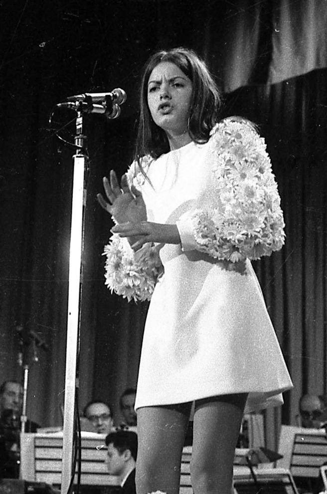 doyouknowreb's tweet photo. Maria Antonietta troppo Nada Sanremo 1969 #Sanremo2026 https://t.co/40178BUMUs