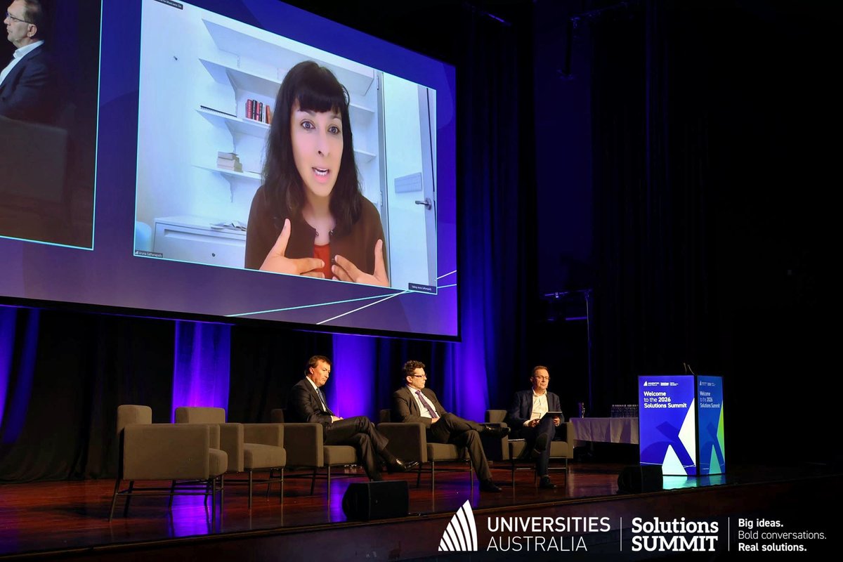 Universities Australia tweet media