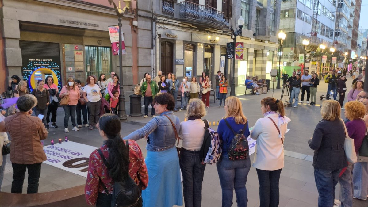 # REDFEMINISTAGC tweet media