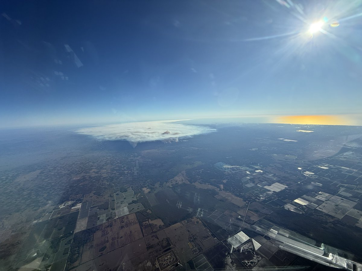 Chum_en's tweet photo. @tropicalupdate From the air. https://t.co/a4e3UxL0Nl