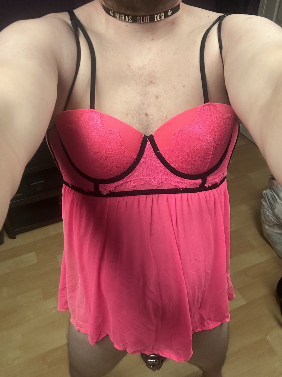 SissyDesi's tweet photo. I’m @ObeyMira_’s little slut https://t.co/Mwbuv3tHew