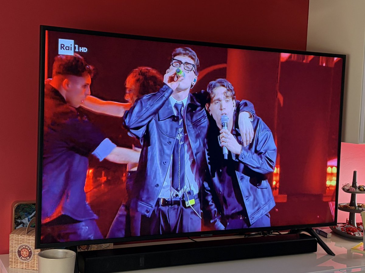 smilingPamPam's tweet photo. Troppo bellina la canzone di #LDA e #Aka7, un po’ di allegria ci voleva!🎉🎊
#Sanremo2026 https://t.co/dDemk0dtBt