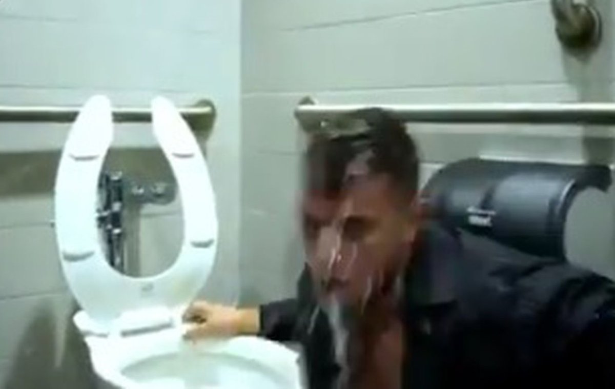 El Grande Señor Mop tweet media