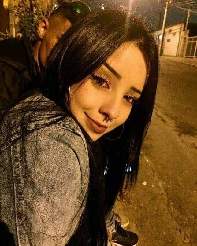 vinoypastillas's tweet photo. como me mira el prensado cuando el transa de las flores se hace el cheto y te ofrece las hidroponia a 15k https://t.co/iNX2FVeEAB