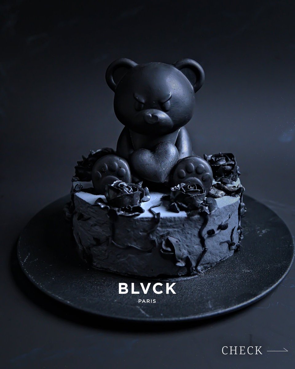 黒薔薇の上に、黒いハートのテディベア。 【BLVCK ROSE THORN × TEDDY