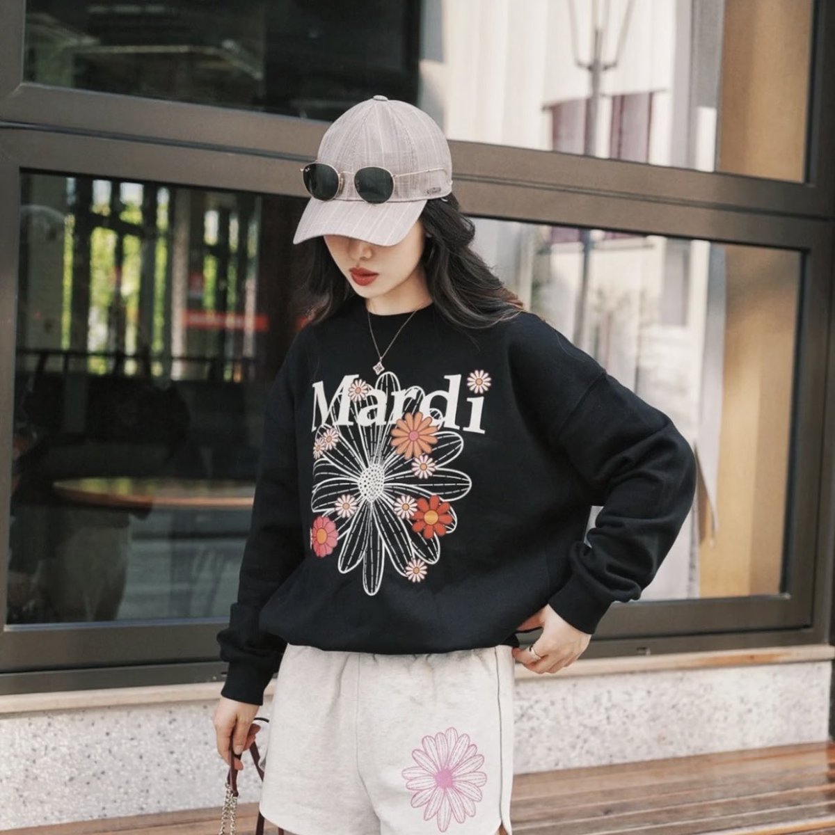 moddustore's tweet photo. Preorder ⚡️ลดเยอะมากก
Mardi〰️  Flowermardi Blossom Sweatshirt‼️Sale 60%‼️
สี Black 🖤💐

อก 51.2 นิ้ว freesize ยาว 61 cm 

✖️ลดเหลือ 1,290- ✖️ ปกติ 3000++

  🙏🏻จ่ายตอนของมา งดเทน้า ⚡️รอ 30 วัน
📝กรอกฟอร์มจองได้เลยhttps://t.co/WUXr4rYBnx https://t.co/ko5Sie5VIB