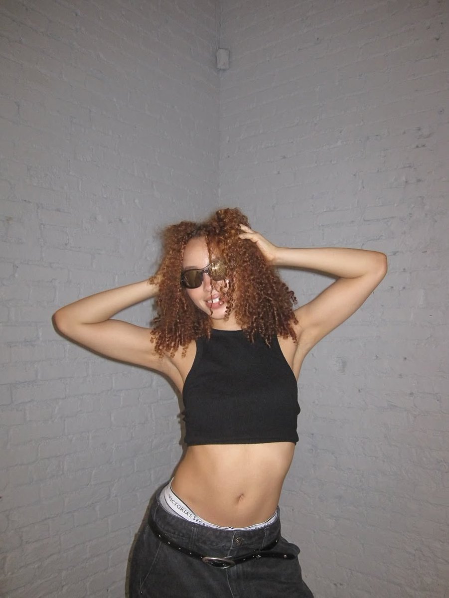 eclipsetgrls's tweet photo. Espero que ya todos hayan visto #в𝕚ᥲn𝕔ᥲʼ𝓼ː𖧷ུթer𝑓o𝕣m porque realmente es una joyita de parte de muestra chiquita hermosa. #𝙻𝕩𝕩𝙺で𝟐u𖥨᩠ׄ𖠇𝚖թ𝟺 ya es mi favorita gracias a este video.

k𝕚𝑙𝑙𝐢n' 𝕞e ɢoo𝐝 ෧ ᴘar𝕚s https://t.co/BVNMD6hi6F