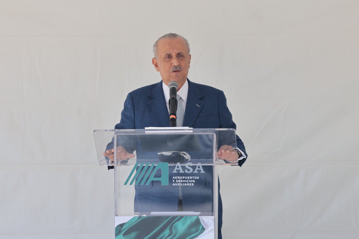 cmmerino's tweet photo. En @ASAMexico_mx rendimos honores a nuestro Lábaro Patrio, reafirmando nuestro compromiso con la transformación de la vida pública.
La Bandera de México es historia, lucha y esperanza del pueblo. Con honestidad y justicia social, seguimos trabajando por el bien de todas y todos. https://t.co/hKZtpnU2HT