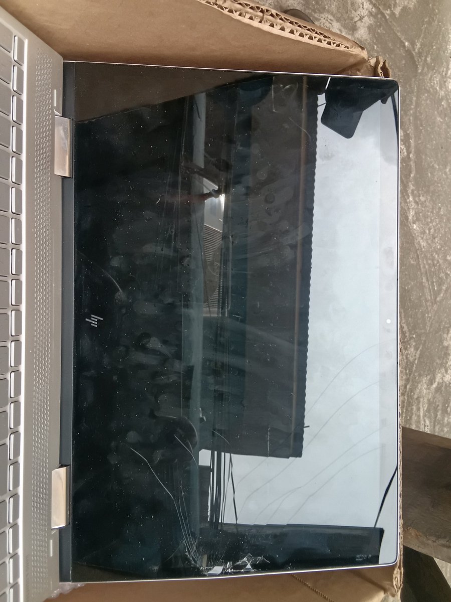 lekancomputer's tweet photo. @amgraylogistics where can I make my complain with the invoice - IN001005435. https://t.co/GeOJIBjPIa