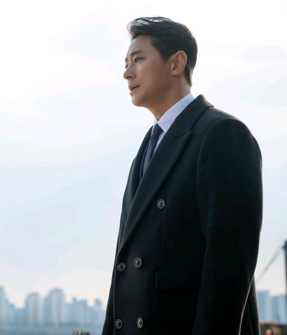 약지에 반지………… 죽자