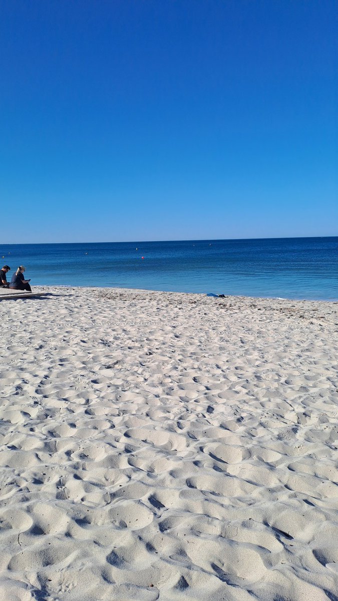 Sandy16409931's tweet photo. Just dropped my son at daycare. Now I'm enjoying a quiet moment to myself at the beach.
Next stop: coffee!
#mumlife #daycaredays https://t.co/dNJ5VtjQna