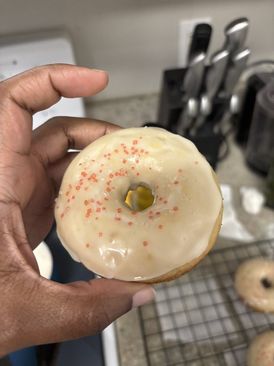 choco1atestar32's tweet photo. The came out good. Not too sweet and the vanilla flavor was delightful. 😊 https://t.co/PD3D4PgBpK