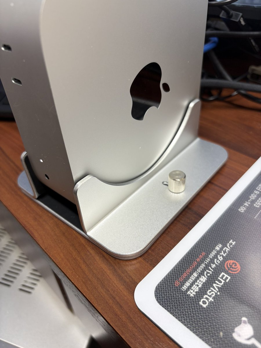 machidento's tweet photo. アルミ台座来た
テンション上がってきた!
#macminipro https://t.co/soGtFAKrDJ