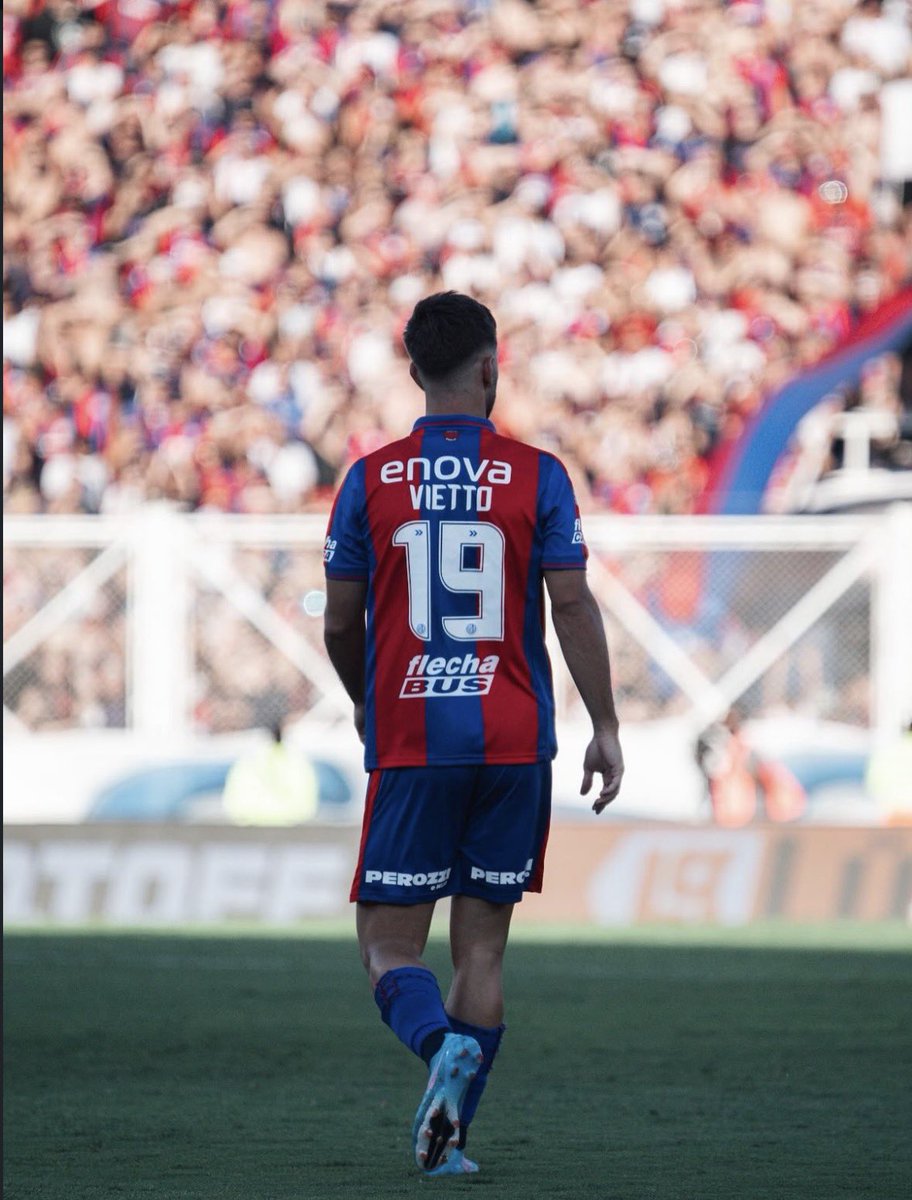 2 goles en 2 días. Todas las pelotas que pasan por él van al compañero y te da la sensación que algo bueno puede pasar. 

Luciano Vietto es JERARQUÍA ⭐️🔝