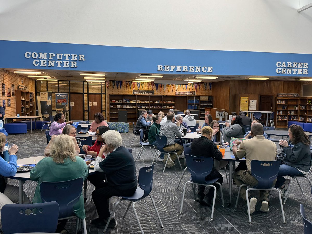 HuntFFA's tweet photo. Today we had the National FFA Week teacher appreciation meal. Thank you for all the support! https://t.co/mUAkvWxFxO
