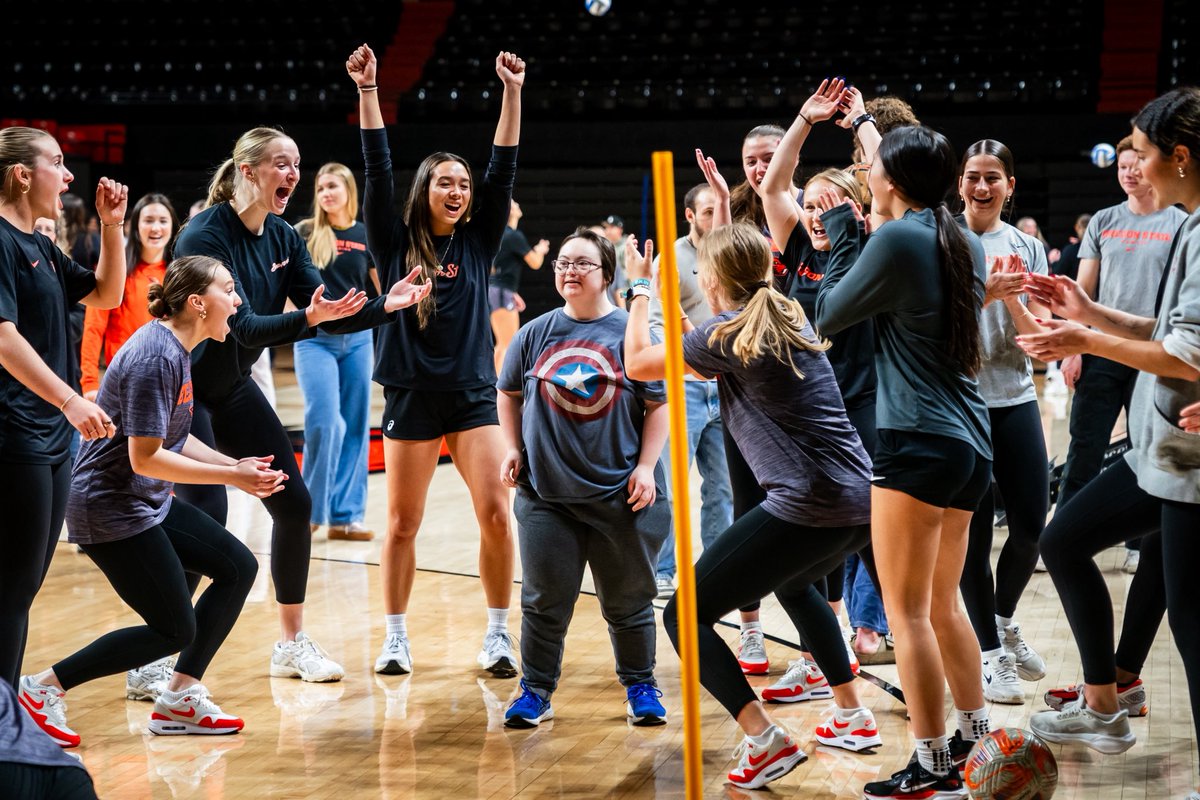 Oregon State Volleyball tweet media