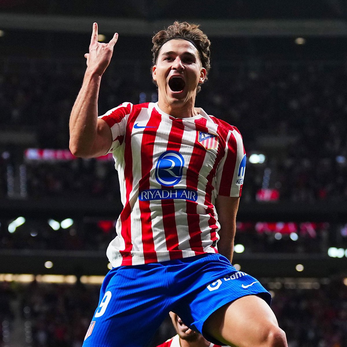 🚨 Atlético Madrid director Mateu Alemany on Julián Àlvarez and Barça links: “He’s our player and we didn’t speak to any club”.

“We didn’t speak to Barça about Julián. Not to candidates to be new president, or pre-candidates, no one”.