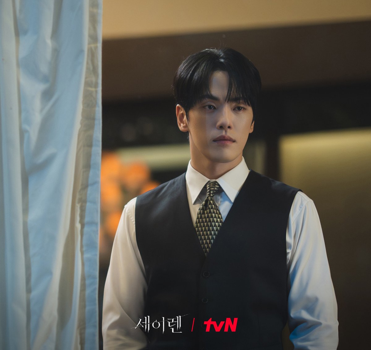 박민영을 향한 위하준, 김정현의 위험한 직진!
빠져들 수밖에 없는 그녀의 다음 남자는 누구?🧜

치명적 로맨스릴러 <세이렌>
3/2 [월] 저녁 8:50 첫 방송ㅣtvN

#tvN #세이렌 #SirensKiss #tvnsiren
#박민영 #위하준 #김정현
#즐거움엔20tvN #스트리밍은TVING