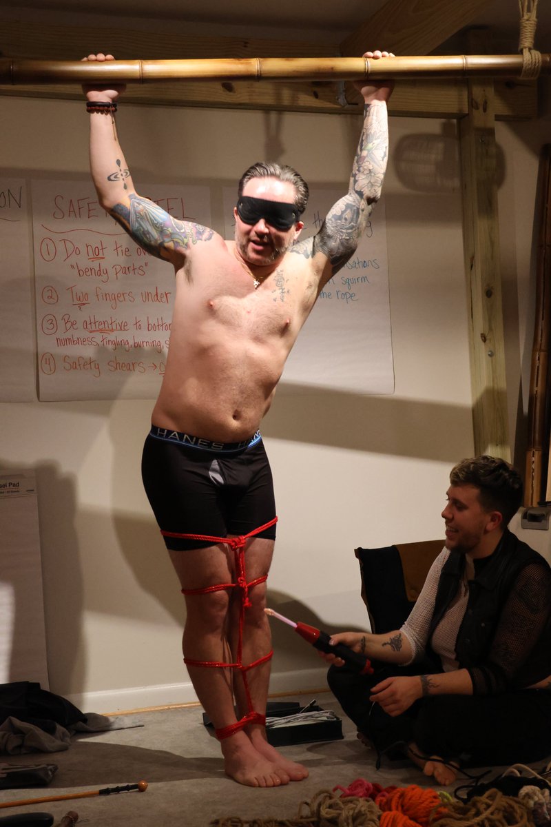 We had a spectacular experience with badjewboy (iG) at their Bound to Thrill workshop last week! All about rope and sensation play. And they easily found a willing volunteer (victim 😈) @Veers77 😜p: <a href="/Rainstorms8698/">Violet RainStorms</a>