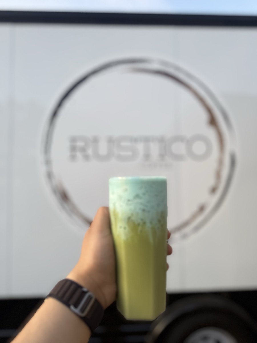 Nrykee's tweet photo. If I were an iced drink ✨ https://t.co/rz09bOLWV3