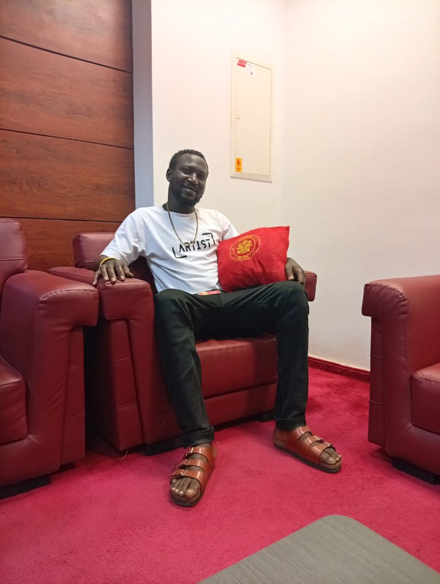 GbadeboSam3676's tweet photo. National Mission https://t.co/wzj0M5kiFU