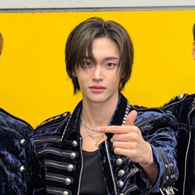 비닐 (그럼네가ㅇㅅㅎ지그럼뭔데어ㅅㅎ야그래ㅅㅎ야성뺐다성뺐다고) tweet media