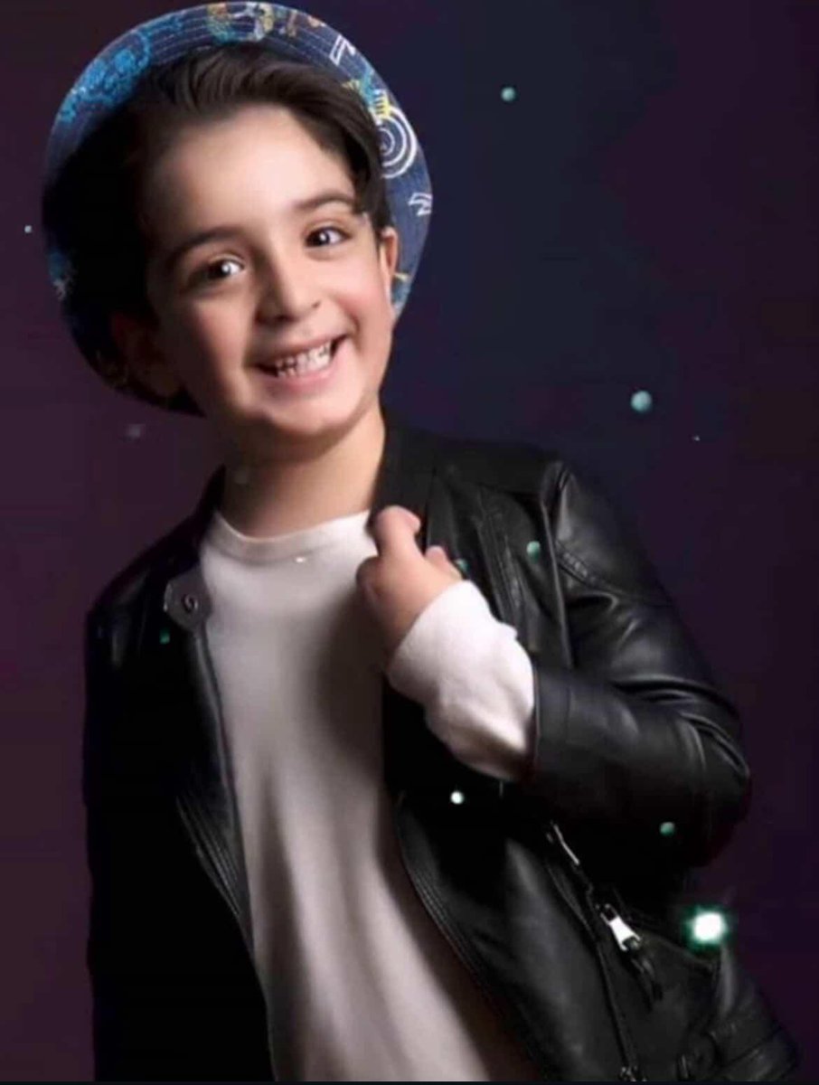 Roham Barjasteh, an 11-year-old child, was shot and killed by the regime’s killers in Neyshabur while in his father’s arms. His body was buried secretly during the night.
رهام برجسته، کودک ۱۱ ساله، ۱۸ دی در نیشابور قاتلان رژیم او را با شلیک گلوله در آغوش پدرش کشتند و جنازه‌اش را