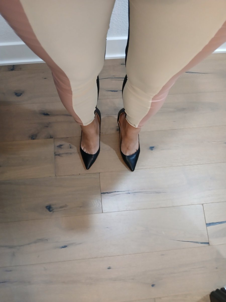 mbbmw84's tweet photo. New leggings https://t.co/tUHVVciyJG