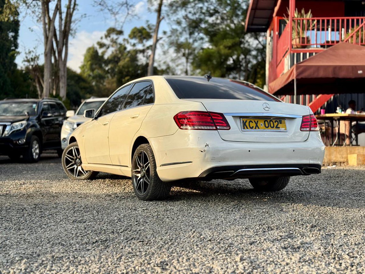 ALAGEELMOTORS's tweet photo. Experience the diesel desires of this 2013 Mercedes Benz E220d 
📲: 0794-000-088/0742-819-410
📍: Northern Bypass at the exit to Kiambu Road 
🌐: https://t.co/rIVB6Ej65r https://t.co/XAr3Omu2Sj