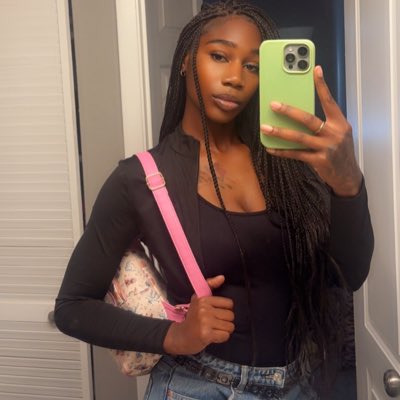 TheeOnlySzaa's tweet photo. #NewProfilePic https://t.co/N1R9RZs9qd