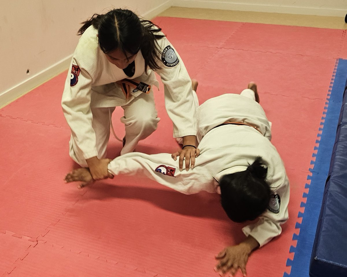 centenaryma's tweet photo. On 9 Feb 26, Pranavi earned her JBI Orange Belt under our new syllabus. Great grading Pranavi. Awesome even!!!
#MartialArts #JBI #selfdefence #martialartsadults #jissenbudo #combativemindset #Jissenbudo #centenarycommunityconnections #combativefemales #mountommaneyhub https://t.co/WBjakvGXtN