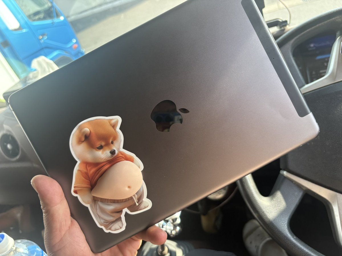 shikosuke_'s tweet photo. お腹ぷにぷにシールもらったんやけど似てる？ https://t.co/08OyG0d96X