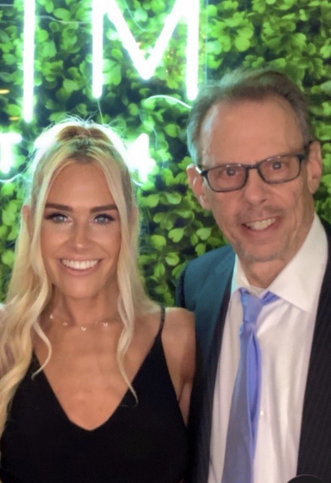 Alyssa Rose tweet media