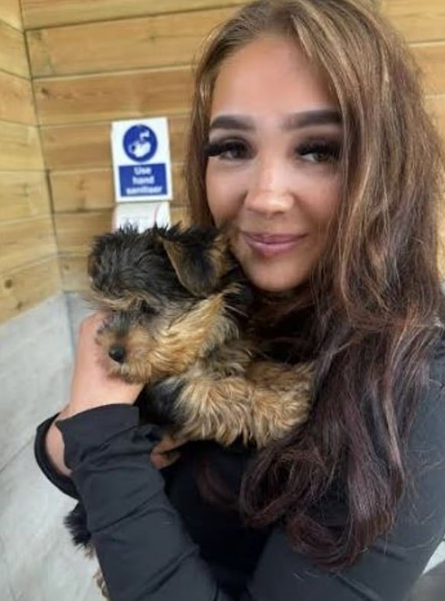 🚨MISSING CHILD🚨

URGENT APPEAL: 14-year-old Lacey missing from Eccles since Sunday – police growing increasingly concerned, please share far and wide

Lacey, a white girl with a small build, brown hair and a nose piercing, was last seen around 6.30pm on February 8 on St Mary's