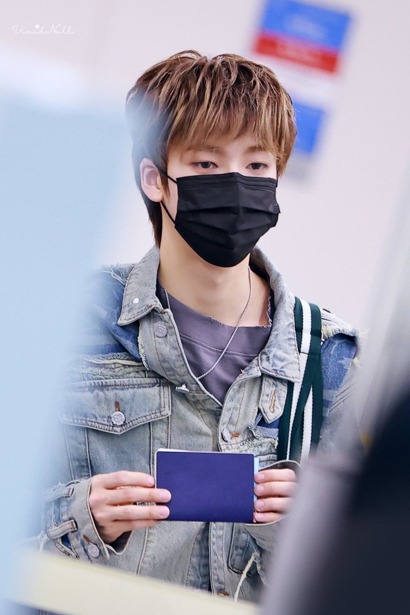 vividnull_ tweet media