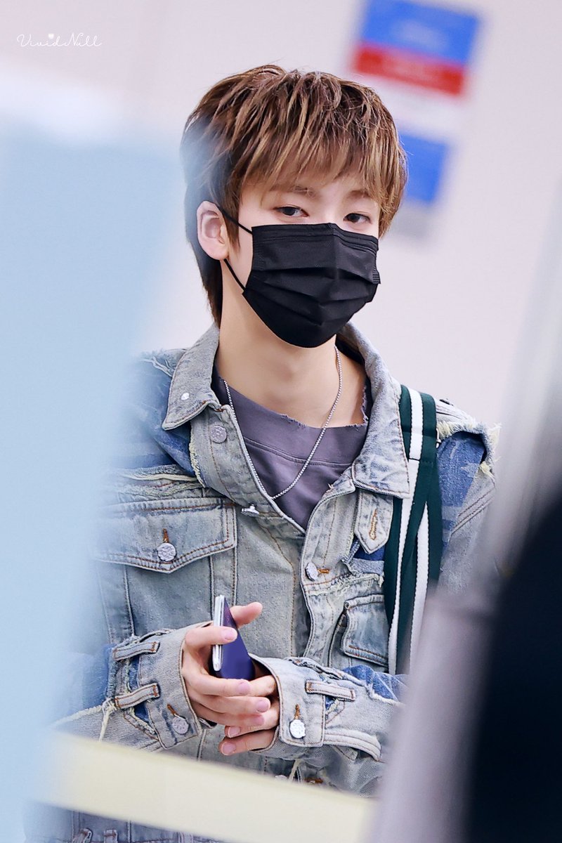 vividnull_ tweet media