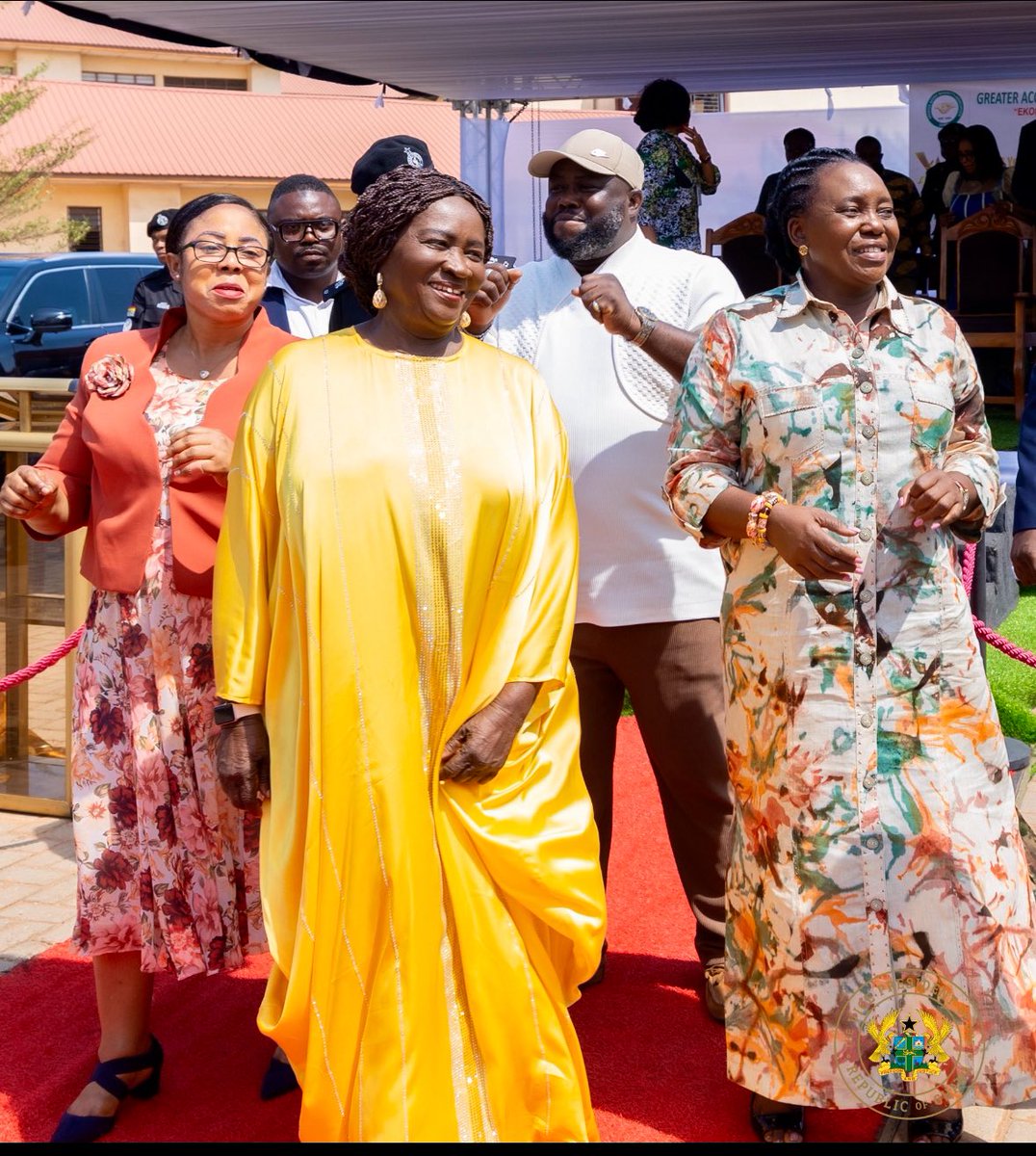 EsinamJean's tweet image. An ode to a fearless woman: Hey world, 🌎 meet the 1st female Vice President of Ghana @NJOAgyemang 
She is both war and woman, she is unstoppable. 
#Hardworking 
#focused
#Inspiration