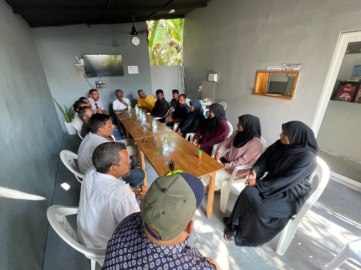 ކުރިއަށްއޮތް ލޯކަލް ކައުންސިލްތަކުގެ އިންތިޚާބުގެ ކެންޕެއިނަށް، ކެންޕެއިން މެނޭޖަރ އެމްޕީ <a href="/mohamedkudu/">MohamedKudu</a>، ޕާލިމެންޓްރީ ގްރޫޕްގެ މެންބަރު <a href="/ahmedshakir777/">ahmedshakir</a>، <a href="/Ashamhyd/">Ahmed Shamheed</a> ، <a href="/FitteyZ/">Hussain Ziyad ( ފިއްޓޭ )</a>، <a href="/MickailNaseem/">Meekail Naseem</a>، <a href="/adaarandidi/">Ahmed Didi</a>، <a href="/Niube10/">Mohamed Niushad</a> ، <a href="/AmeenC01/">Ameen Faisal</a> ށ.މާއުނގޫދޫ އަށް ވަޑައިގަންނަވާ، މި އިންތިޚާބުގައި