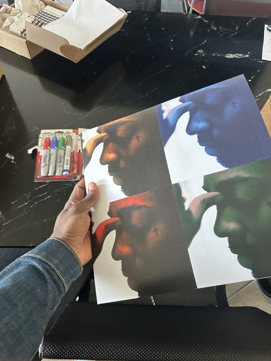 1stFrom92's tweet photo. Brent Faiyaz - ICON ALBUM OUT now 
4 songs produced by me https://t.co/66azzDjyQQ