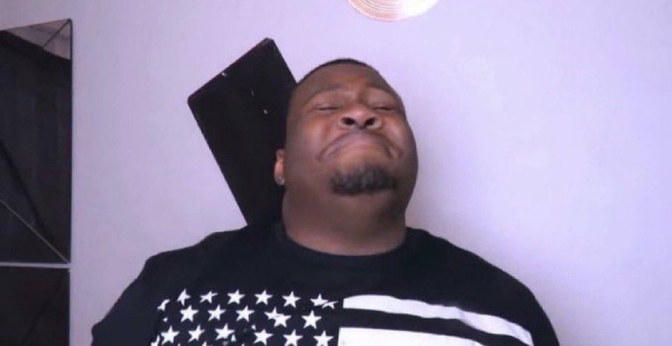 i need enha’s music to blow up so bad im tired of shitty songs going viral and making it easy for the artists to become big meanwhile enha are breaking their backs releasing masterpieces for years and only having their fandom support like when will be their time