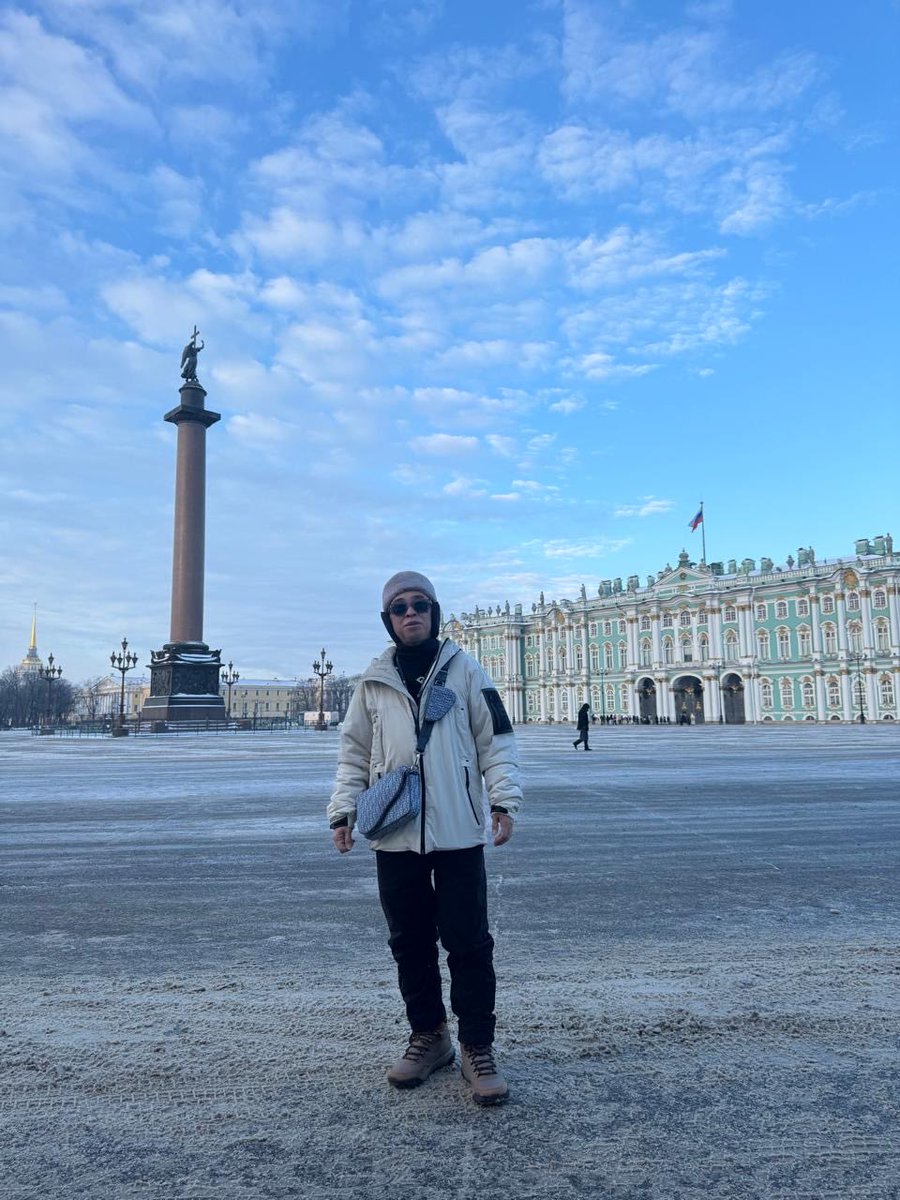mohsuaibms's tweet photo. Menyusuri St. Petersburg, kota terbesar kedua di Rusia setelah Moskow. Kota ini didirikan pada tahun 1703 oleh Kaisar pertama Rusia, Peter I. #rusia🇷🇺 https://t.co/wyTWi5qH9p