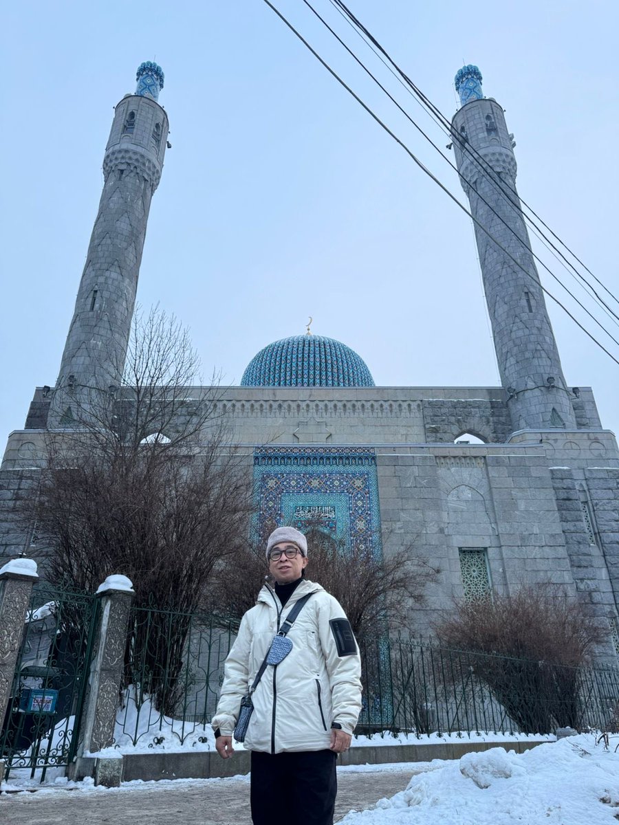 mohsuaibms's tweet photo. Menyusuri St. Petersburg, kota terbesar kedua di Rusia setelah Moskow. Kota ini didirikan pada tahun 1703 oleh Kaisar pertama Rusia, Peter I. #rusia🇷🇺 https://t.co/wyTWi5qH9p