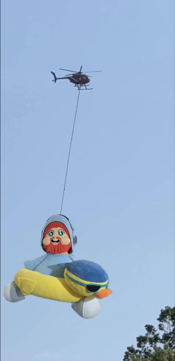 genuinely the only way it makes sense for thecrochetginger's giant caseoh to make it to him in person