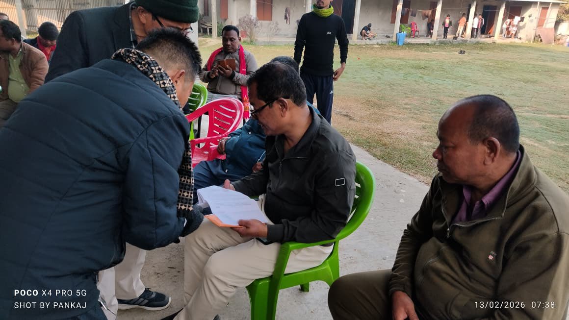 DrNumal's tweet photo. Morning OPD at my residence, attending to patients and hearing their concerns before the day’s engagements begin.

#MorningOPD #PublicService #HealthcareFirst #Bokajan #KarbiAnglong https://t.co/r0c9o32AVW