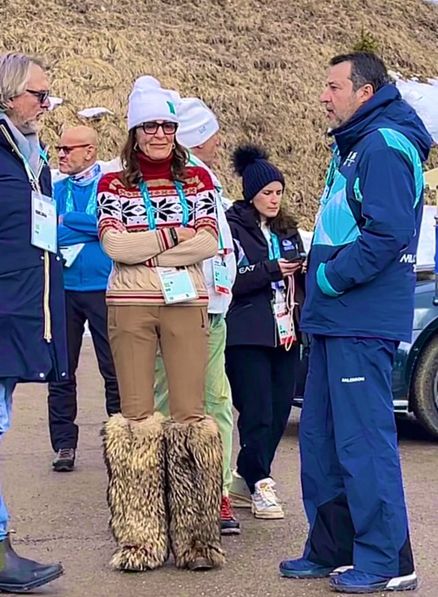 Frenkie_Woody's tweet image. I Ministri Santanchè e Salvini a Cortina.