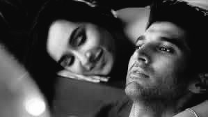 लम्स की नहीं तुम्हें ख़्वाहिश 
ऑंखों से फ़क़त बोसा करूं 

~ मालती 
#KissDay